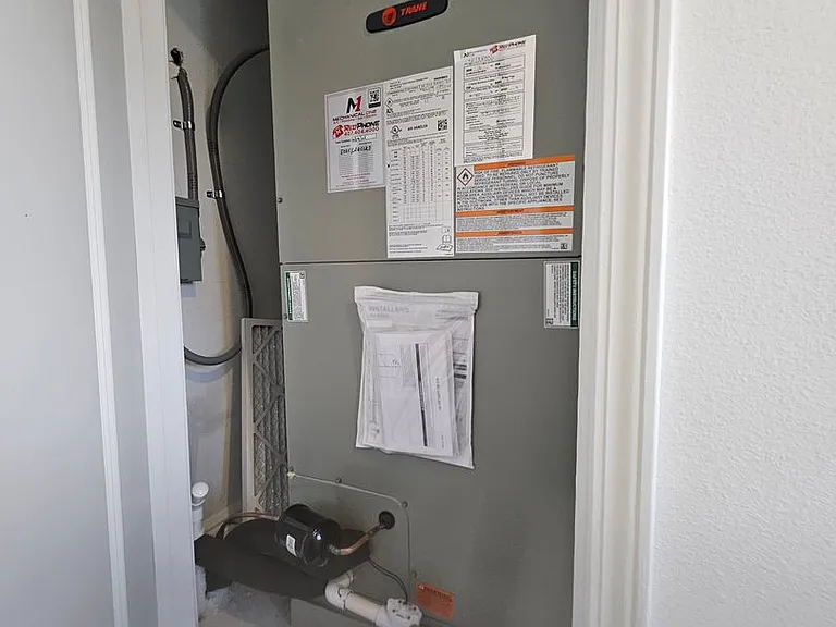 10172 Pearson Ave — Photo 37