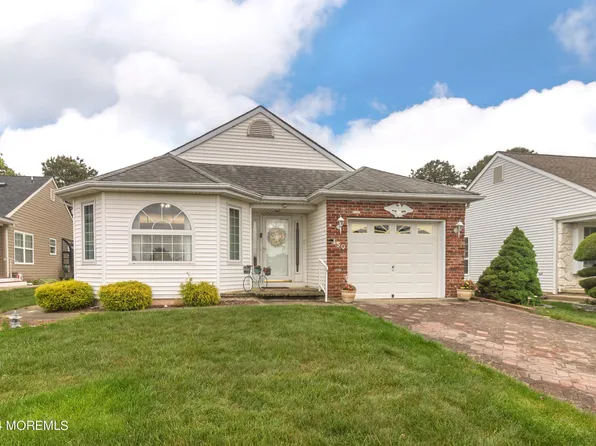 150 Canterbury Lane, Toms River, NJ 08757