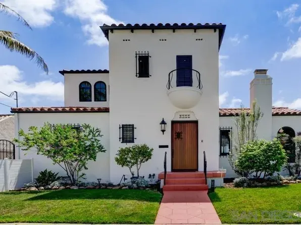 1977 Titus St, San Diego, CA 92110