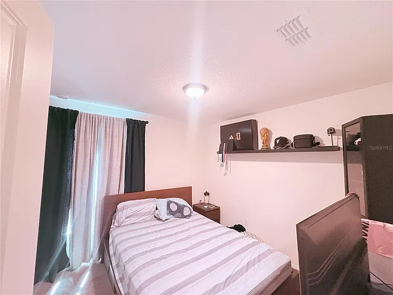 1084 Papaya Cir — Photo 25