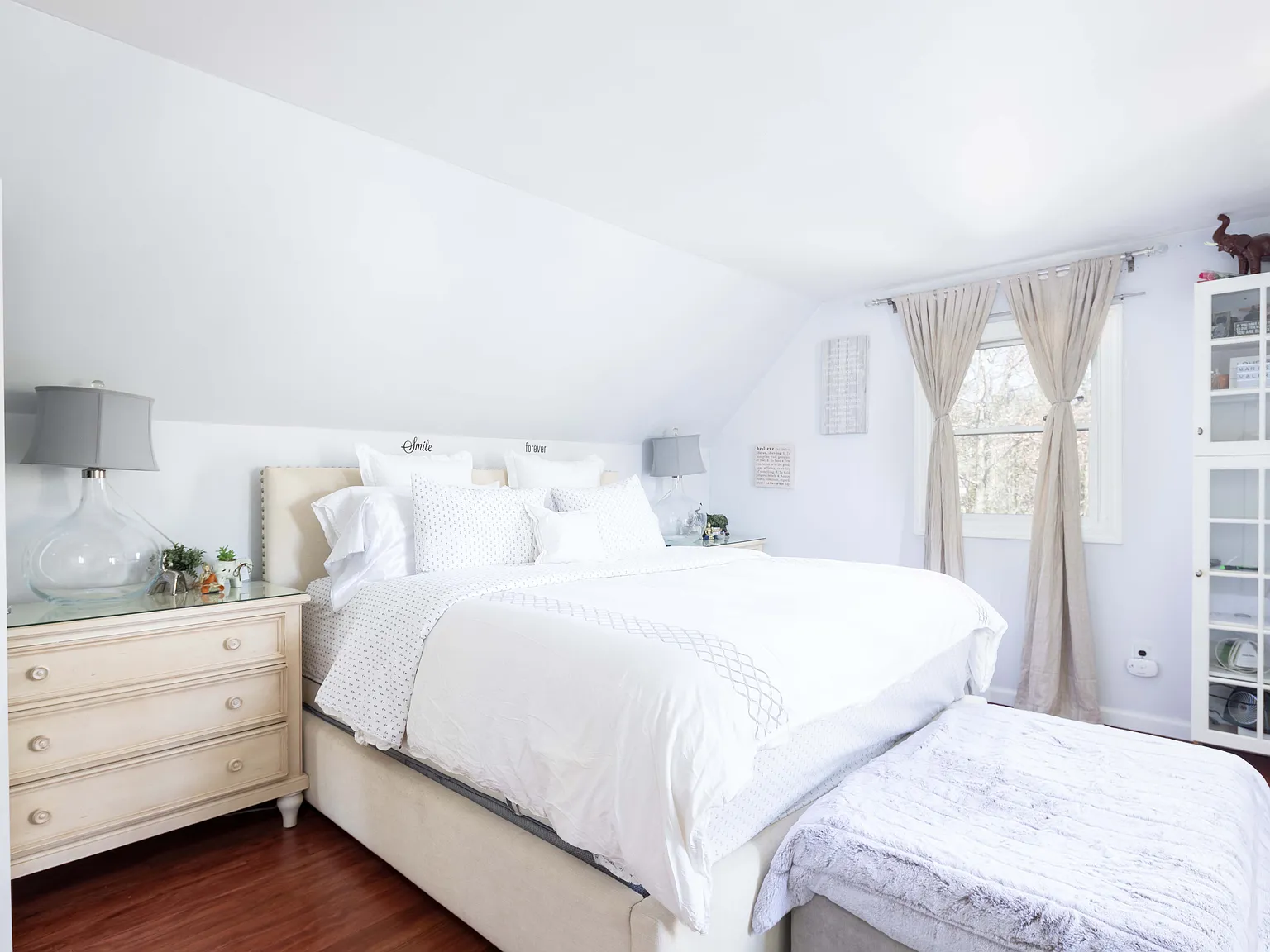 Beautiful Hamptons Home Near Bay Beaches — Photo 3