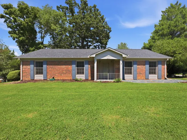 2371 Buckingham Rd, Burlington, NC 27217