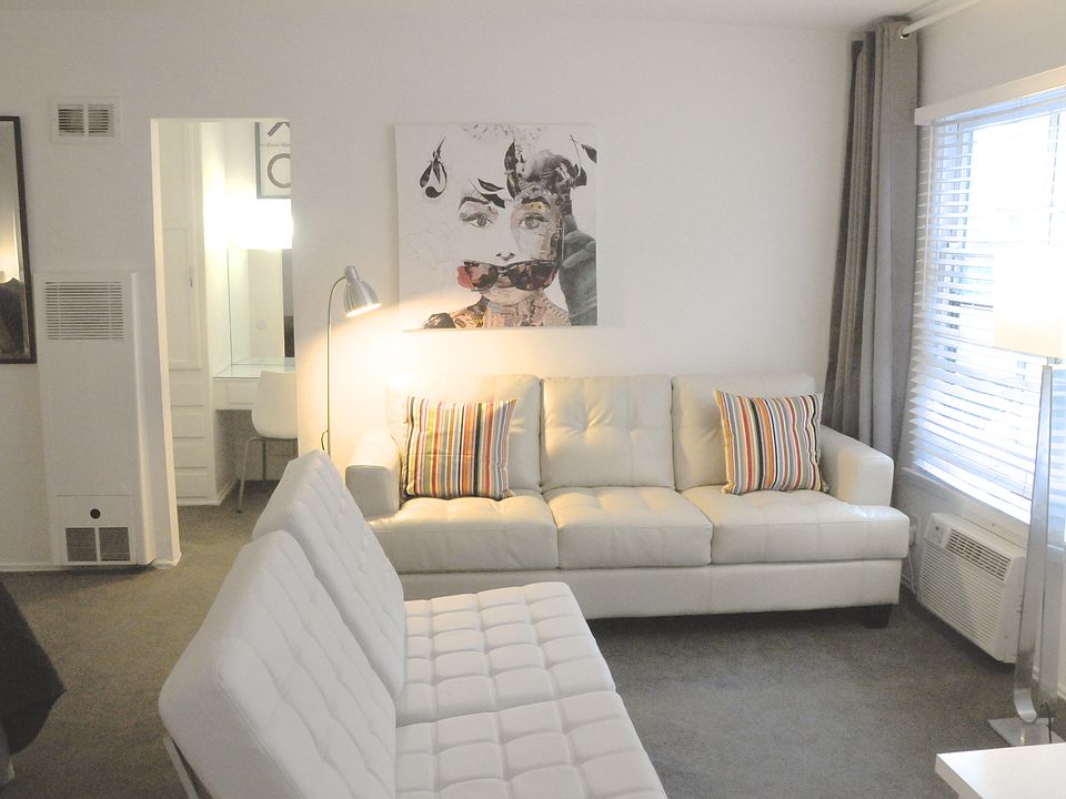 2nd image of 1005 N Sweetzer Ave #23