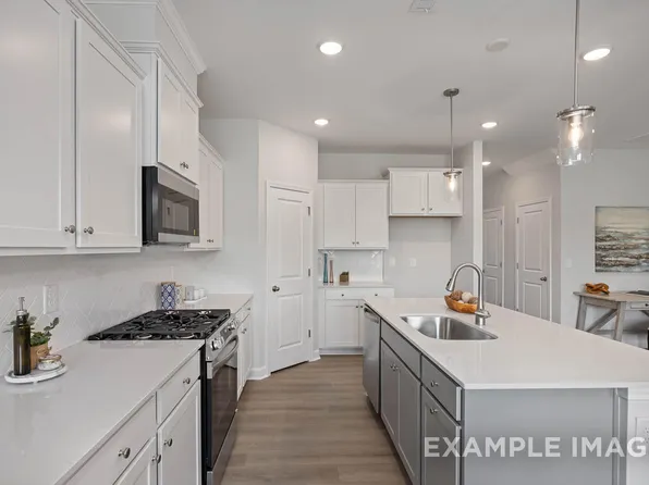 3847 Well Fleet Dr, Fuquay Varina, NC 27526