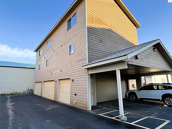 3rd image of 1807 Culvers Dr APT 7