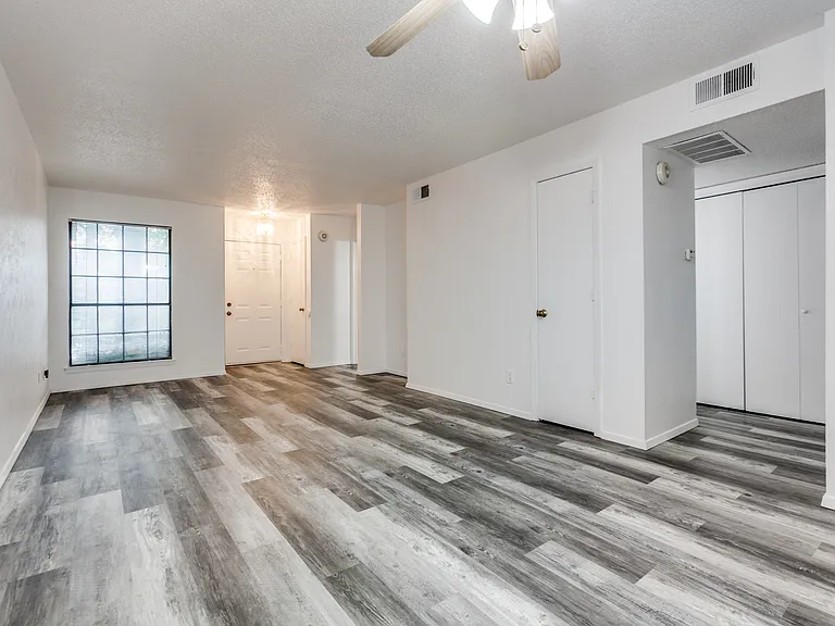2111 E Belt Line Rd #168B — Photo 3