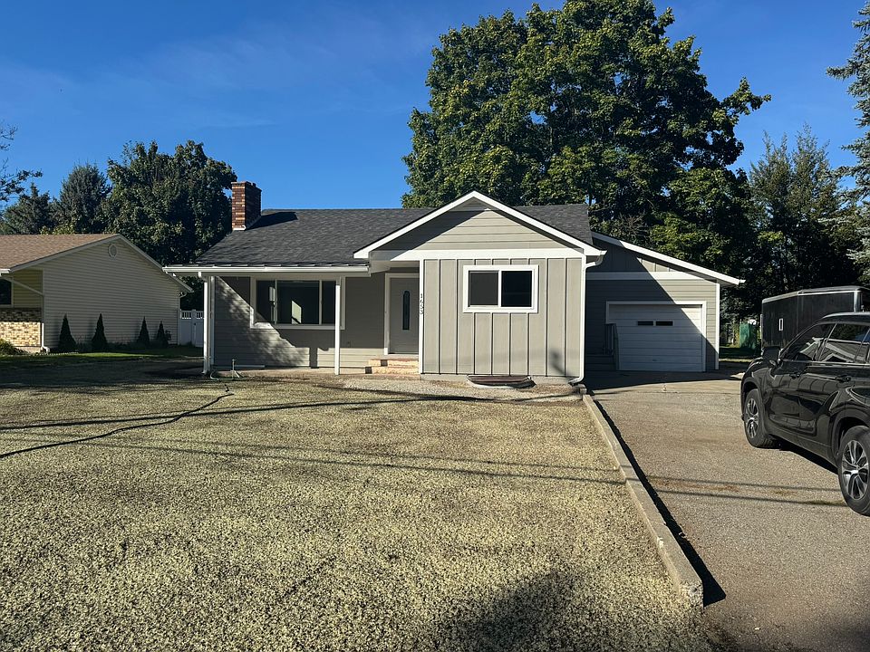 Front lawn was just hydroseeded, grass incoming!