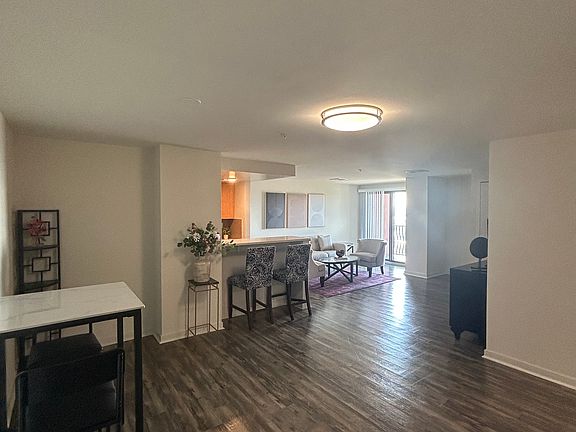 3rd image of 371 Bergen Blvd APT 110