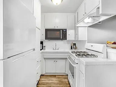 1 Bedroom, 1 Bath