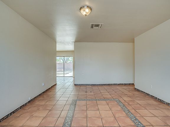 3rd image of 7559 W Tenderfoot Dr