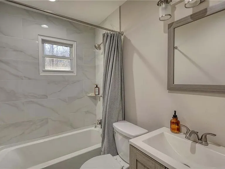 115 Hollybrook Rd — Photo 9