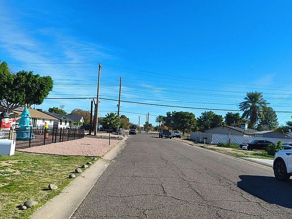 5th image of 2302 W McLellan Blvd