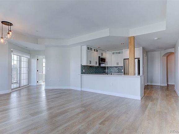 5th image of 975 N Lincoln Street #9I