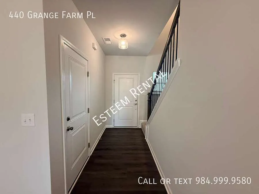 4 bed, 2350 sqft, $2,399 — Photo 4