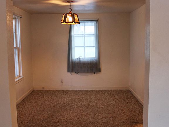 2nd image of 401 Maiden St APT 1