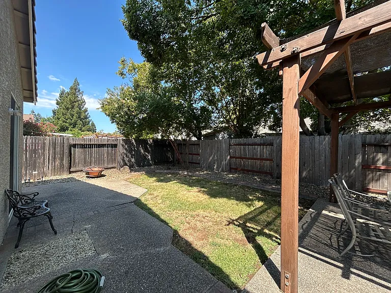 7025 Sandy Souza Way — Photo 24