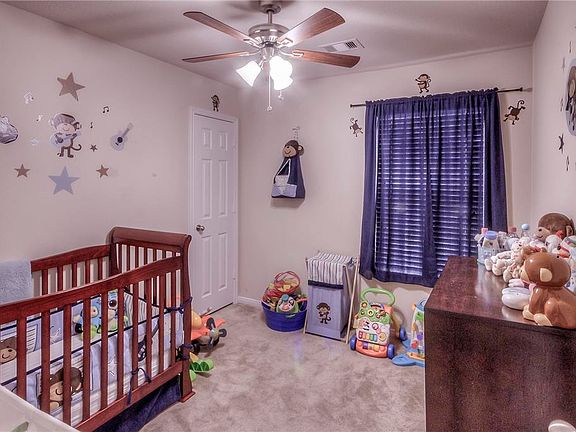 4th image of 3014 Barkers Crossing Ave