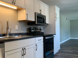 319 Rowan Dr, Berea, OH 44017