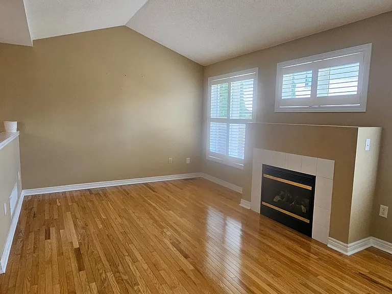 94 Sunridge St — Photo 8