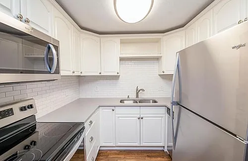 1410 N York St #13 Photo 1