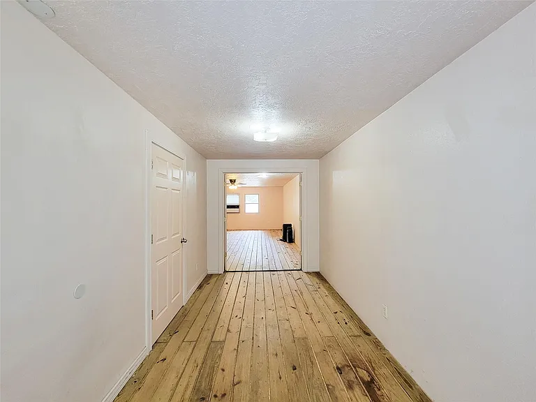 13200 Young Ln — Photo 22