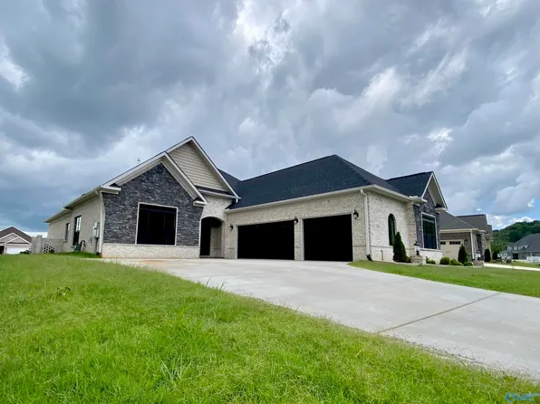 17008 Bright Water Ln, Huntsville, AL 35803