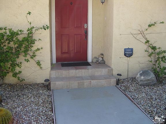 4th image of 8611 Warwick Dr