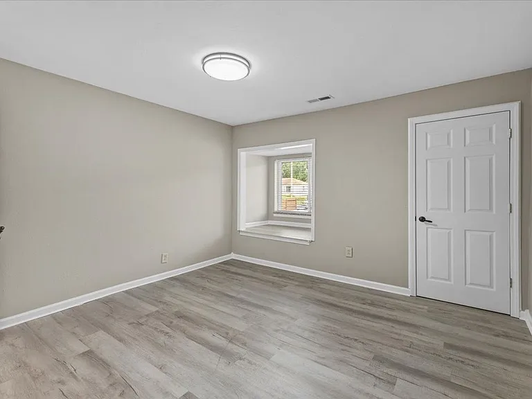 102 Bacon Rd — Photo 10