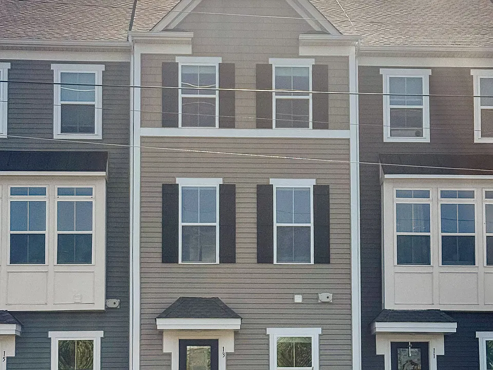 13 Sidney Ln #MAIN