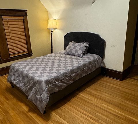 3rd image of 6 Dale St S #6