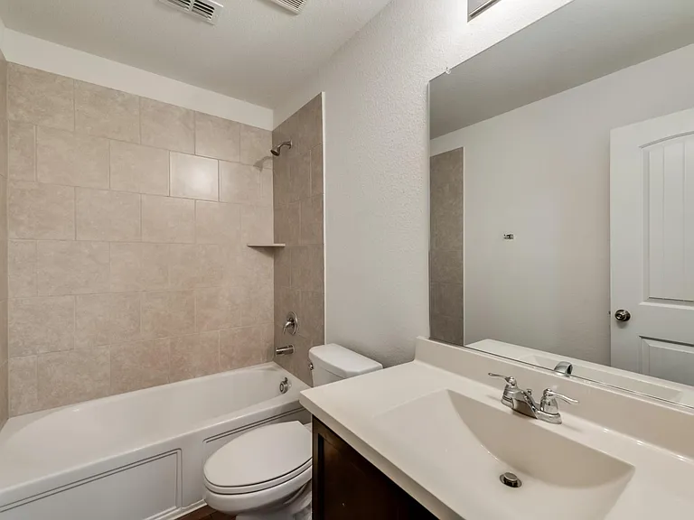 1540 Acmite Ave — Photo 16