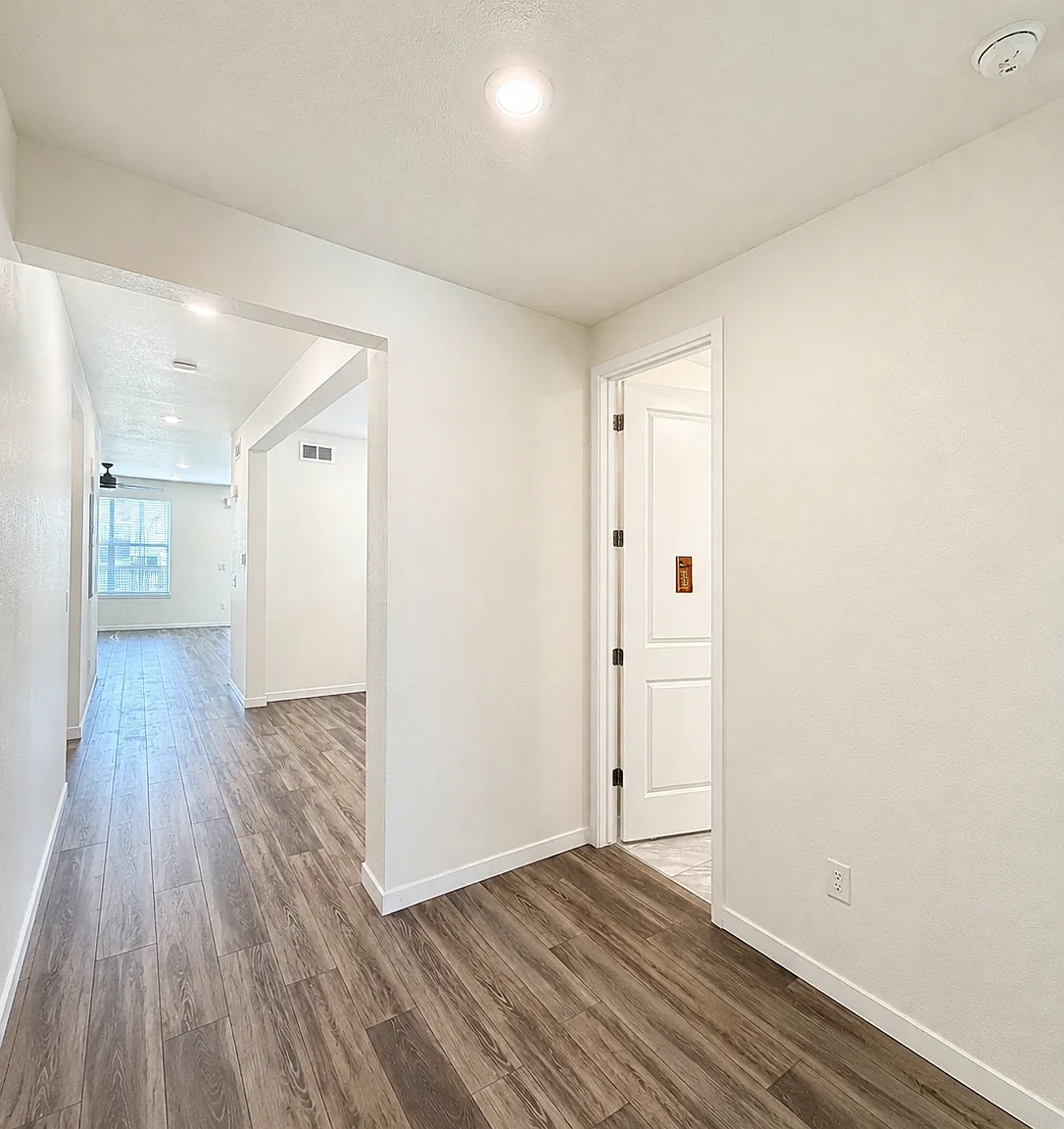 4 bed, 3.5 bath, 2675 sqft, $3,100 — Photo 4