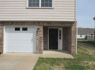 2879 Meridian Pl #C, Siloam Springs, AR 72761