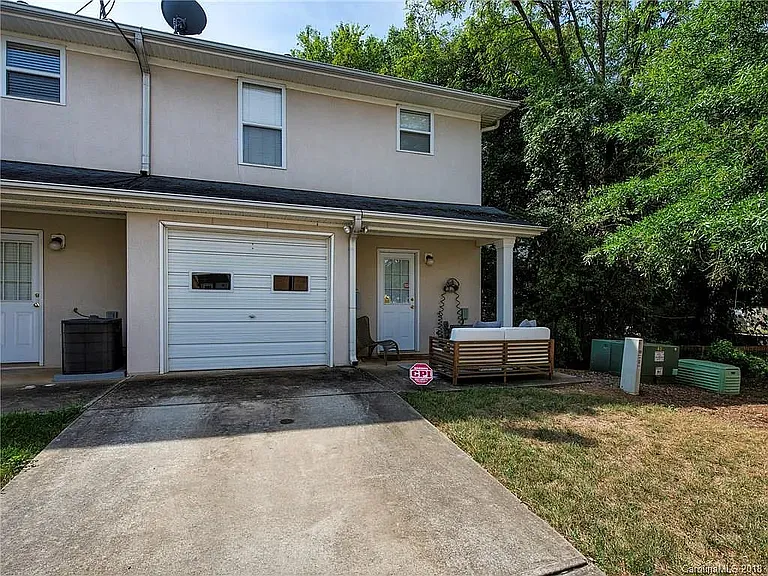 520 Patterson St — Photo 13