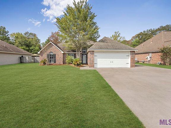 2nd image of 9825 Chapel Hill Dr