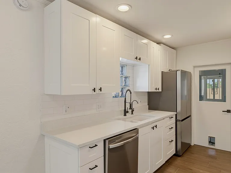2241 E Harvard St — Photo 10