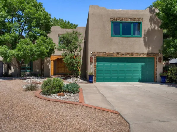 2408 Calle De Panza NW, Albuquerque, NM 87104