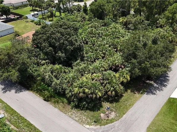 154 Thornton Ave S, Lehigh Acres, FL 33974