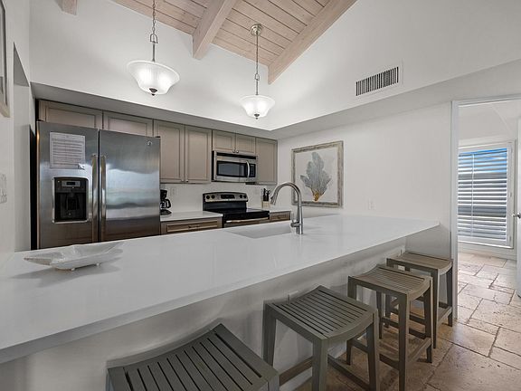 3rd image of 4402 Marina Villa Dr