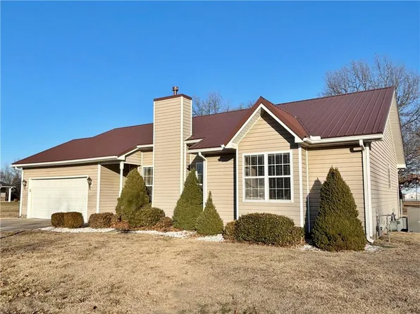 508 N 2nd St, Arma, KS 66712