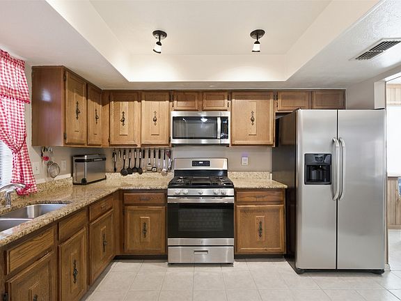 3rd image of 1822 Caldwell Dr