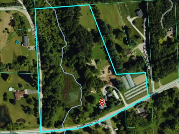 2201 Swarthout Rd, Pinckney, MI 48169