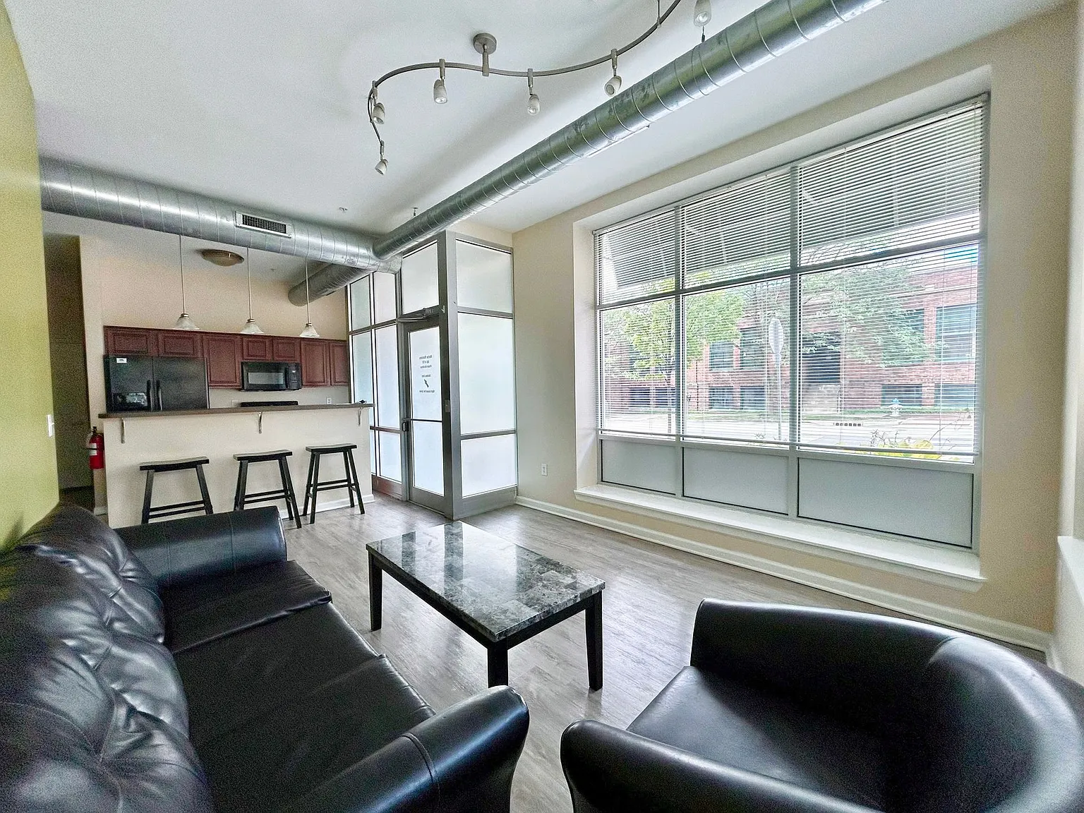 Morton Mansions Apartments — Photo 3
