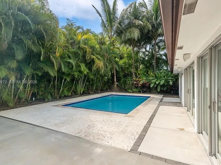8215 SW 63rd Pl — Photo 24