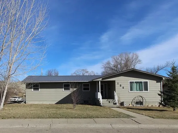 108 Oak St, Glendive, MT 59330