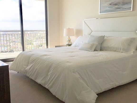 3rd image of 999 SW 1st Ave APT 3306