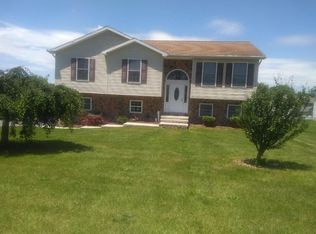 1067 Ashton Dr, Shippensburg, PA 17257