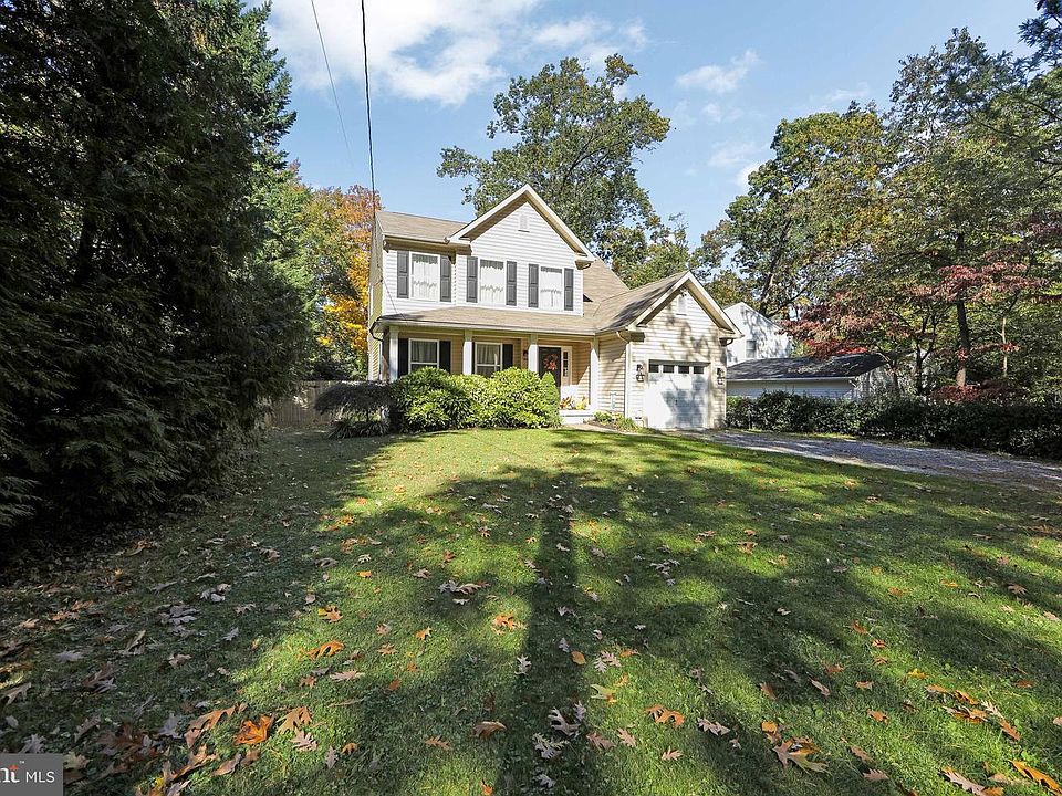 1st image of 11 Evergreen Rd