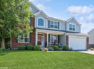 2444 Alan Dale Ln, Yorkville, IL 60560