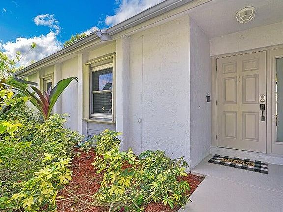 2nd image of 1740 Shower Tree Way